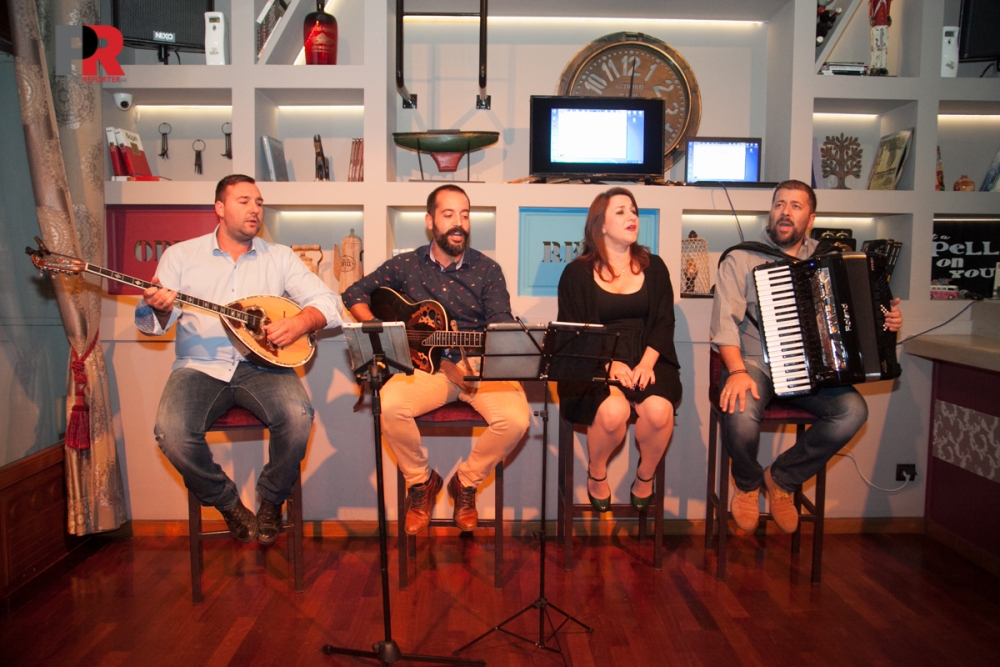 &laquo;Ό&lambda;&alpha; &tau;&rho;&iota;&gamma;ύ&rho;&omega; &alpha;&lambda;&lambda;ά&hellip;&Zeta;&omicron;ύ&nu;&raquo; &mu;&alpha; &omicron; &Eta;&lambda;. &Kappa;&alpha;&pi;&pi;ά&kappa;&omicron;&sigmaf; έ&chi;&epsilon;&iota; live &sigma;&tau;&omicron; Level!