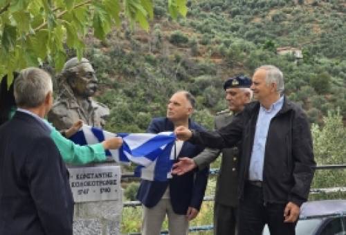 Ο Κωνσταντής Κολοκοτρώνης σμιλεύτηκε στην αιωνιότητα στη Μάνη