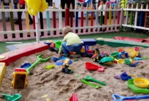 Χημικά των πλαστικών απειλούν τα παιδιά