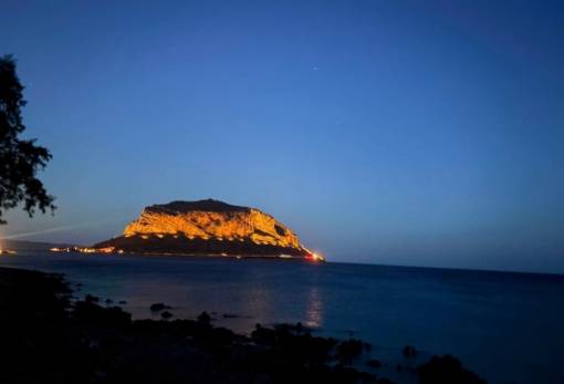Το «πέτρινο καράβι» σαλπάρει στο φως