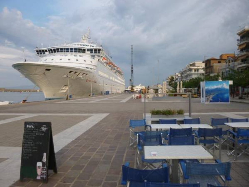 &Kappa;&rho;&omicron;&upsilon;&alpha;&zeta;&iota;&epsilon;&rho;ό&pi;&lambda;&omicron;&iota;&omicron; &mu;&epsilon; 1.637 &kappa;&alpha;&tau;έ&pi;&lambda;&epsilon;&upsilon;&sigma;&epsilon; &sigma;&tau;&omicron; &lambda;&iota;&mu;ά&nu;&iota; &tau;&eta;&sigmaf; &Kappa;&alpha;&lambda;&alpha;&mu;ά&tau;&alpha;&sigmaf;