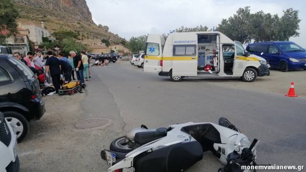 Σύγκρουση μηχανών με δύο τραυματίες στη Μονεμβασιά