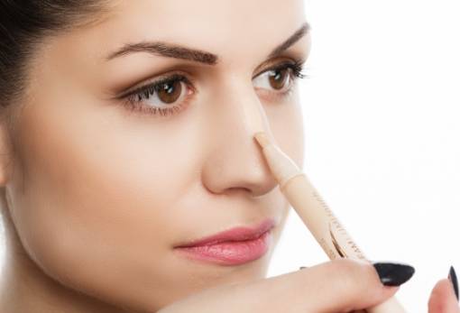 Πως θα κάνεις την μύτη σου να φαίνεται πιο λεπτή;