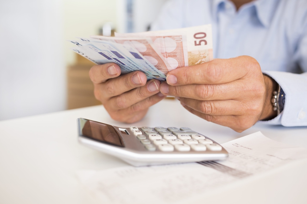 &Epsilon;&phi;&omicron;&rho;ί&alpha;: &Beta;&omicron;&upsilon;&nu;ό &tau;&alpha; &chi;&rho;έ&eta;, &sigma;&tau;&alpha;&gamma;ό&nu;&epsilon;&sigmaf; &omicron;&iota; &rho;&upsilon;&theta;&mu;ί&sigma;&epsilon;&iota;&sigmaf;