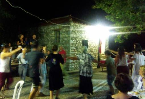 Το ΚΚΕ Λακωνίας το γλεντάει στους Σουστιάνους