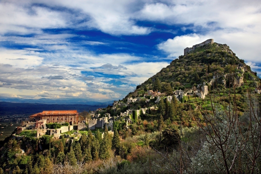Ο βυζαντινός Μυστράς μέσα από φιλμ του &#039;60 (VIDEO)