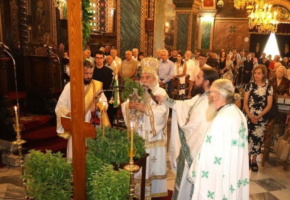 &Lambda;&alpha;&mu;&pi;&rho;ό&sigmaf; &epsilon;&omicron;&rho;&tau;&alpha;&sigma;&mu;ό&sigmaf; &tau;&omicron;&upsilon; &Tau;&iota;&mu;ί&omicron;&upsilon; &Sigma;&tau;&alpha;&upsilon;&rho;&omicron;ύ &sigma;&tau;&eta; &Mu;&eta;&tau;&rho;ό&pi;&omicron;&lambda;&eta; &Sigma;&pi;ά&rho;&tau;&eta;&sigmaf;