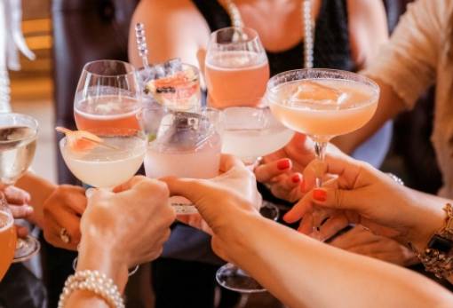 Για ποιον λόγο οι γυναίκες δεν πρέπει να πίνουν καθόλου αλκοόλ