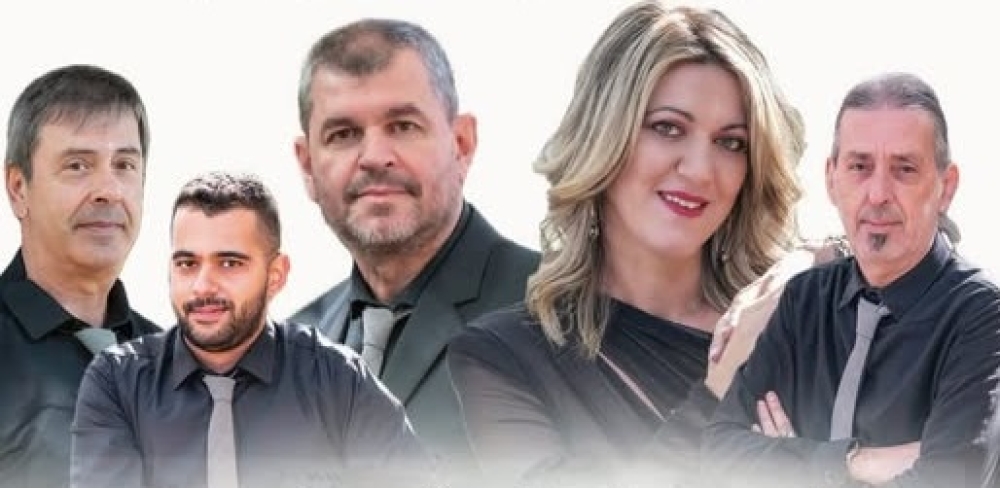 Ο Γρηγόρης Μπιθικώτσης «συναντά» τη Βίκυ Μοσχολιού στην Αρεόπολη