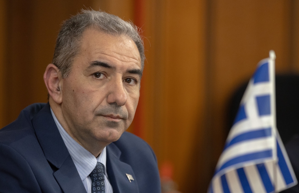 &Sigma;&upsilon;&mu;&mu;&epsilon;&tau;&omicron;&chi;ή &tau;&eta;&sigmaf; &Tau;&omicron;&upsilon;&rho;&kappa;ί&alpha;&sigmaf; &sigma;&tau;&eta;&nu; &Epsilon;&upsilon;&rho;&omega;&pi;&alpha;ϊ&kappa;ή ά&mu;&upsilon;&nu;&alpha;: &Epsilon;&theta;&nu;&iota;&kappa;ή &alpha;&pi;&omicron;&tau;&upsilon;&chi;ί&alpha; ή &epsilon;&theta;&nu;&iota;&kappa;ή &epsilon;&upsilon;&kappa;&alpha;&iota;&rho;ί&alpha;;