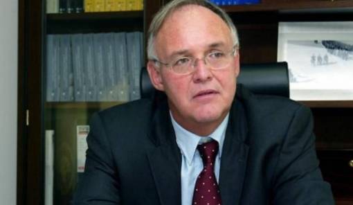 &laquo;&Omicron; &Mu;&upsilon;&sigma;&tau;&rho;ά&sigmaf; &delta;&epsilon;&nu; &epsilon;ί&nu;&alpha;&iota; &tau;&sigma;&iota;&phi;&lambda;&iota;&kappa;ά&kappa;&iota;&raquo;