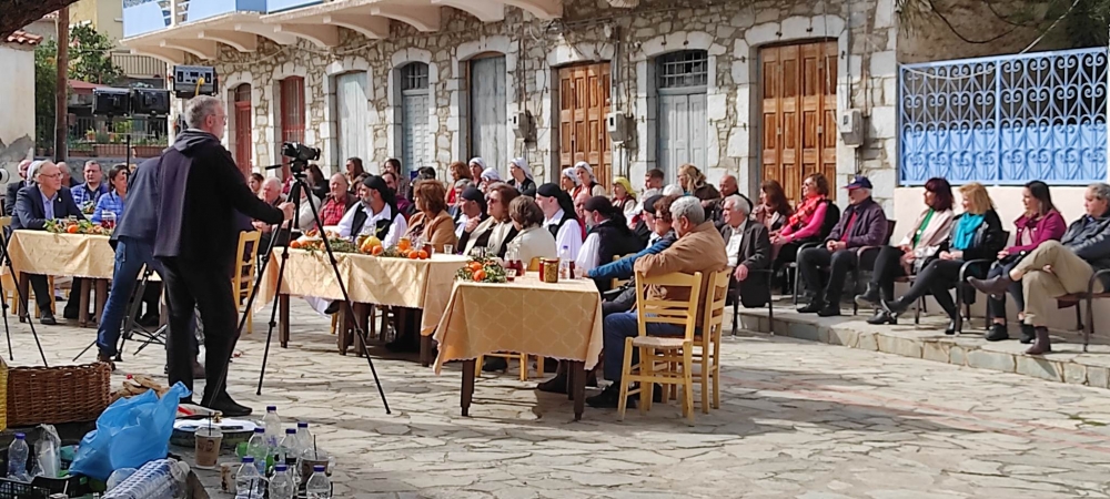 Έ&gamma;&iota;&nu;&alpha;&nu; &tau;&alpha; &gamma;&upsilon;&rho;ί&sigma;&mu;&alpha;&tau;&alpha; &sigma;&tau;&omicron; &Xi;&eta;&rho;&omicron;&kappa;ά&mu;&pi;&iota; &gamma;&iota;&alpha; &tau;&eta;&nu; &epsilon;&kappa;&pi;&omicron;&mu;&pi;ή &laquo;&Kappa;&upsilon;&rho;&iota;&alpha;&kappa;ή &sigma;&tau;&omicron; &chi;&omega;&rho;&iota;ό &xi;&alpha;&nu;ά&raquo;