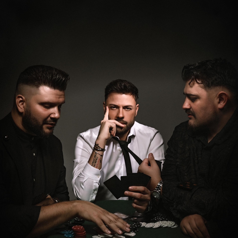 &Omicron;&iota; &laquo;Alcatrash&raquo; &sigma;&tau;&eta;&nu; &Pi;&alpha;&lambda;&alpha;&iota;&omicron;&pi;&alpha;&nu;&alpha;&gamma;&iota;ά &gamma;&iota;&alpha; έ&nu;&alpha; &mu;&omicron;&nu;&alpha;&delta;&iota;&kappa;ό live &kappa;&alpha;&lambda;&omicron;&kappa;&alpha;&iota;&rho;&iota;&nu;ό party