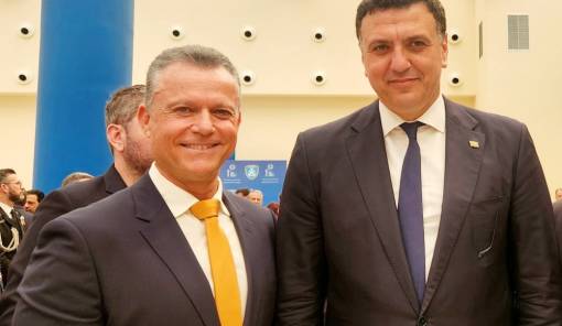 &Tau;έ&sigma;&sigma;&epsilon;&rho;&iota;&sigmaf; &nu;έ&omicron;&iota; &Gamma;.&Gamma;. &sigma;&epsilon; &tau;&rho;ί&alpha; &Upsilon;&pi;&omicron;&upsilon;&rho;&gamma;&epsilon;ί&alpha;