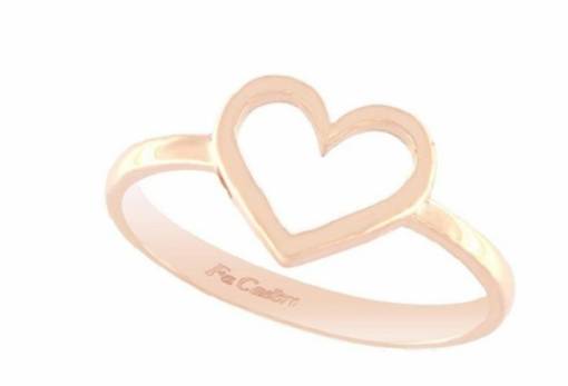 Φινετσάτα δαχτυλίδια για μοντέρνες και στυλάτες γυναίκες