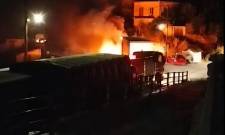&Lambda;&alpha;&mu;&pi;ά&delta;&iota;&alpha;&sigma;&epsilon; &nu;&tau;&alpha;&lambda;ί&kappa;&alpha; &mu;έ&sigma;&alpha; &sigma;&tau;&omicron;&upsilon;&sigmaf; &Beta;&omicron;&upsilon;&tau;&iota;ά&nu;&omicron;&upsilon;&sigmaf;