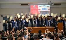 &Tau;&mu;ή&mu;&alpha; &Psi;&eta;&phi;&iota;&alpha;&kappa;ώ&nu; &Sigma;&upsilon;&sigma;&tau;&eta;&mu;ά&tau;&omega;&nu;: &Mu;&epsilon; &sigma;&upsilon;&gamma;&kappa;ί&nu;&eta;&sigma;&eta; &kappa;&alpha;&iota; &alpha;&iota;&sigma;&iota;&omicron;&delta;&omicron;&xi;ί&alpha; &eta; &omicron;&rho;&kappa;&omega;&mu;&omicron;&sigma;ί&alpha; 88 &alpha;&pi;&omicron;&phi;&omicron;ί&tau;&omega;&nu; &sigma;&tau;&eta; &Sigma;&pi;ά&rho;&tau;&eta;