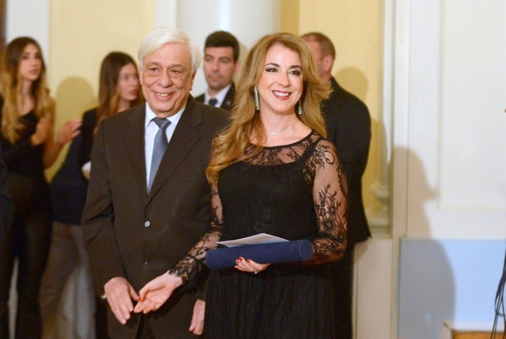 &Alpha;&nu;ώ&tau;&alpha;&tau;&omicron; &beta;&rho;&alpha;&beta;&epsilon;ί&omicron; &gamma;&iota;&alpha; &tau;&eta; &Mu;&alpha;&nu;&iota;ά&tau;&iota;&sigma;&sigma;&alpha; &delta;&eta;&mu;&omicron;&sigma;&iota;&omicron;&gamma;&rho;ά&phi;&omicron; &Sigma;&pi;. &Sigma;&pi;&alpha;&nu;έ&alpha;! (&Phi;&Omega;&Tau;&Omicron;)