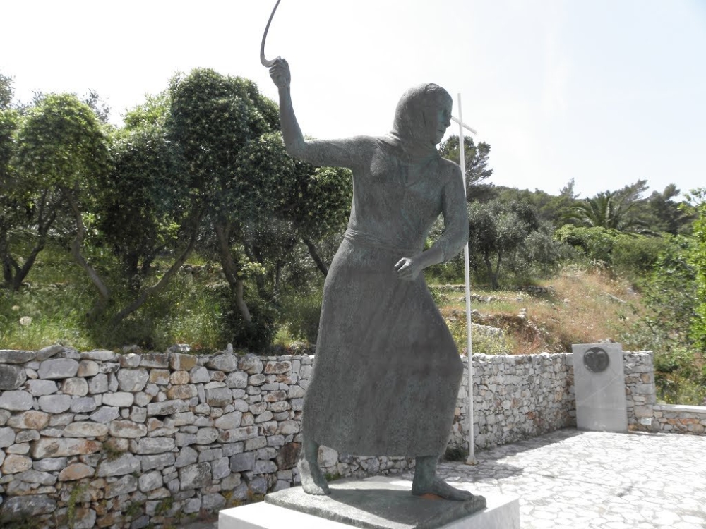 &laquo;&Omicron;&iota; &Eta;&rho;&omega;ί&delta;&epsilon;&sigmaf; &tau;&eta;&sigmaf; &Lambda;&epsilon;&upsilon;&tau;&epsilon;&rho;&iota;ά&sigmaf;&raquo; &delta;&iota;&eta;&gamma;&omicron;ύ&nu;&tau;&alpha;&iota; &tau;&omicron;&nu; &alpha;&gamma;ώ&nu;&alpha; &tau;&omicron;&upsilon;&sigmaf;