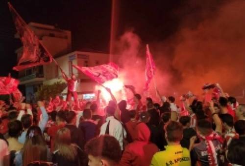 «Κάηκε» η Σπάρτη για τον θρίαμβο του Ολυμπιακού (VIDEO-ΦΩΤΟ)