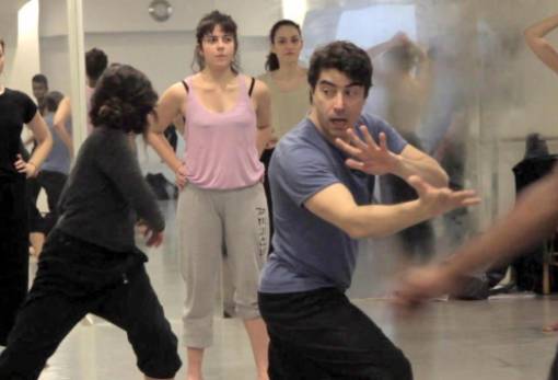Σεμινάριο σύγχρονου χορού με το Γιάννη Καρούνη στους Μολάους