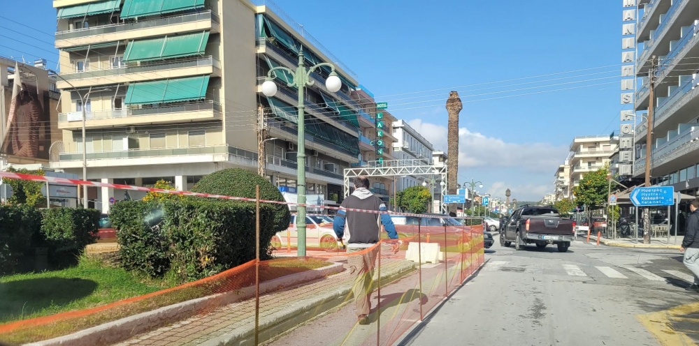 &Alpha;&nu;ά&pi;&lambda;&alpha;&sigma;&eta; &tau;&eta;&sigmaf; &Kappa;. &Pi;&alpha;&lambda;&alpha;&iota;&omicron;&lambda;ό&gamma;&omicron;&upsilon;: &tau;&alpha; &mu;&epsilon;&gamma;ά&lambda;&alpha; &kappa;&alpha;&iota; &iota;&delta;&iota;&alpha;ί&tau;&epsilon;&rho;&alpha; &delta;&eta;&mu;ό&sigma;&iota;&alpha; έ&rho;&gamma;&alpha; &alpha;&pi;&alpha;&iota;&tau;&omicron;ύ&nu; &iota;&delta;&iota;&alpha;ί&tau;&epsilon;&rho;&omicron;&upsilon;&sigmaf; &chi;&epsilon;&iota;&rho;&iota;&sigma;&mu;&omicron;ύ&sigmaf;.