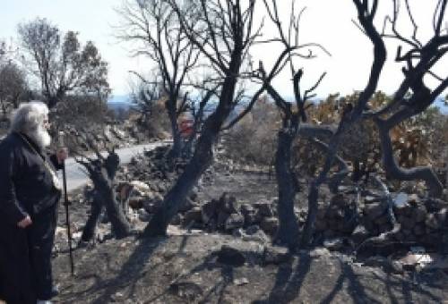 Οικονομική ενίσχυση στους πυρόπληκτους από τη Μητρόπολη Μάνης