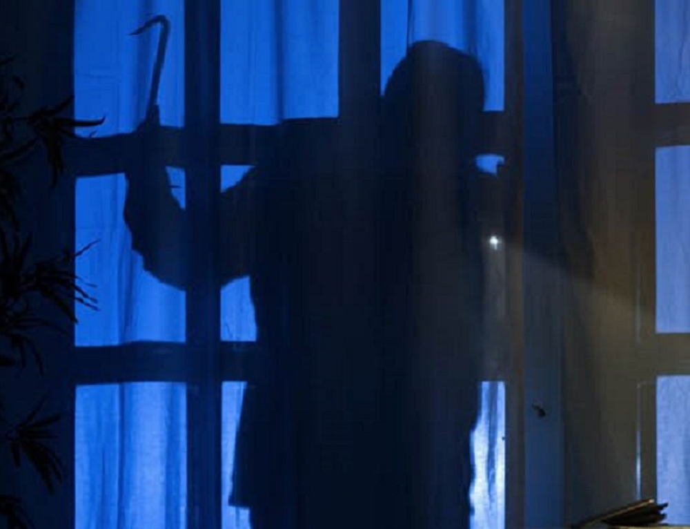 &Kappa;&omicron;&upsilon;&kappa;&omicron;&upsilon;&lambda;&omicron;&phi;ό&rho;&omicron;&iota; &laquo;&tau;&rho;ύ&pi;&omega;&sigma;&alpha;&nu;&raquo; &mu;&epsilon;&sigma;&rsquo; &sigma;&tau;&eta; &nu;ύ&chi;&tau;&alpha;  &sigma;&epsilon; &sigma;&pi;ί&tau;&iota; &eta;&lambda;&iota;&kappa;&iota;&omega;&mu;έ&nu;&eta;&sigmaf; &sigma;&tau;&omicron; &Gamma;&epsilon;&omega;&rho;&gamma;ί&tau;&sigma;&iota;