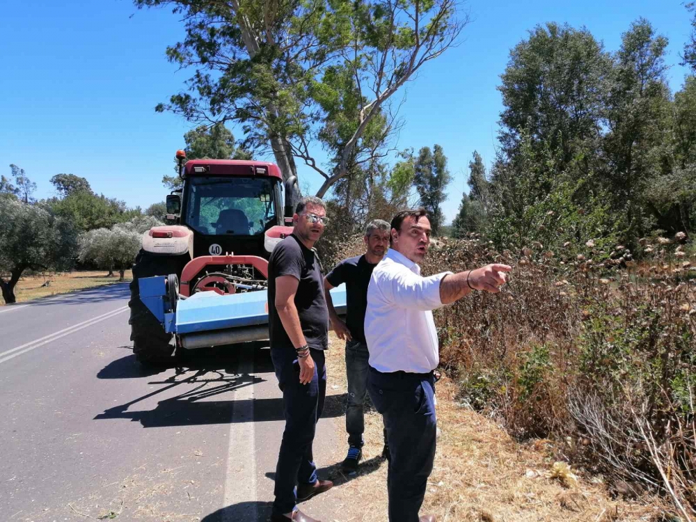 Καθαρίζεται στο σύνολό του το εθνικό και επαρχιακό οδικό δίκτυο της Λακωνίας