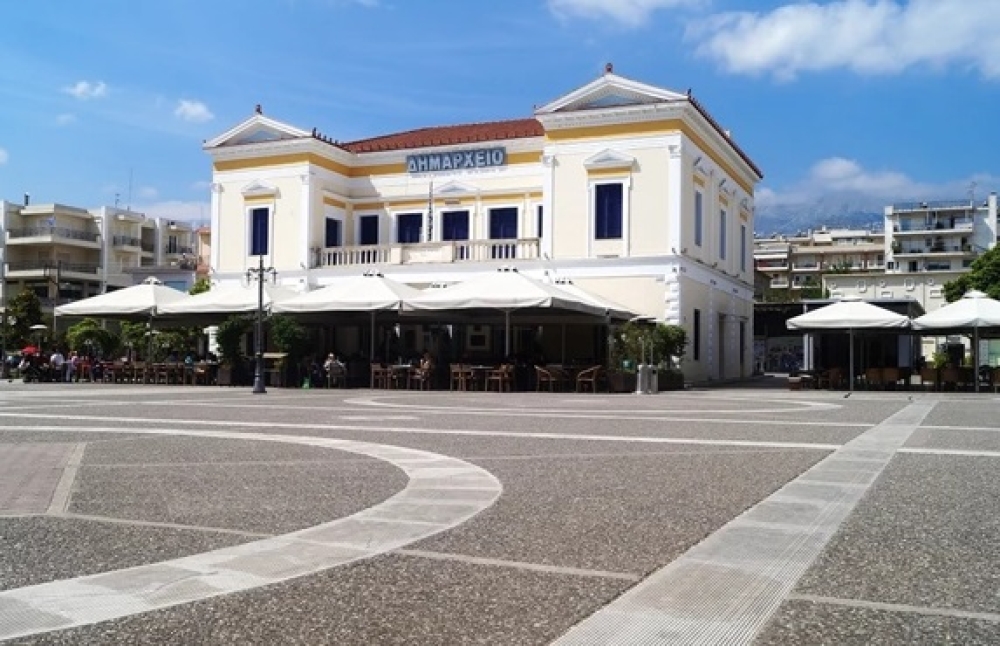 &Kappa;ό&pi;&eta;&kappa;&epsilon; &sigma;&tau;&omicron;&nu; &pi;&rho;&omicron;&sigma;&upsilon;&mu;&beta;&alpha;&tau;&iota;&kappa;ό έ&lambda;&epsilon;&gamma;&chi;&omicron; &tau;&omicron; &laquo;&mu;&pi;&alpha;&lambda;ό&nu;&iota;&raquo; &tau;&omicron;&upsilon; &Alpha;&phi;&upsilon;&sigma;&sigma;&omicron;ύ