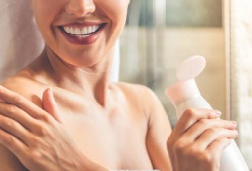 Τα βήματα περιποίησης της επιδερμίδας μετά την παραλία