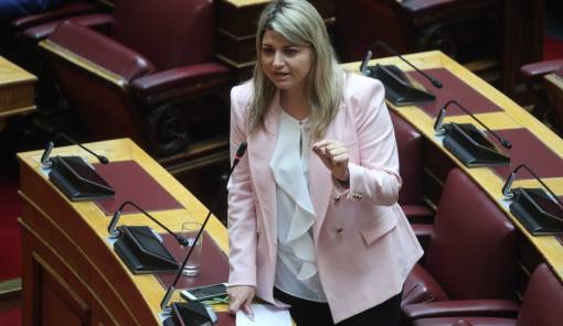 &Gamma;&rho;&eta;&gamma;&omicron;&rho;ά&kappa;&omicron;&upsilon; &gamma;&iota;&alpha; &tau;&epsilon;&lambda;&epsilon;&phi;&epsilon;&rho;ί&kappa;-&Mu;&omicron;&nu;&epsilon;&mu;&beta;&alpha;&sigma;&iota;ά: &laquo;&Zeta;ή&tau;&eta;&mu;&alpha; &pi;&omicron;&lambda;&iota;&tau;&iota;&sigma;&mu;&omicron;ύ, &iota;&sigma;&tau;&omicron;&rho;ί&alpha;&sigmaf; &kappa;&alpha;&iota; &alpha;&nu;ά&pi;&tau;&upsilon;&xi;&eta;&sigmaf; &eta; &pi;&rho;&omicron;&sigma;&tau;&alpha;&sigma;ί&alpha; &alpha;&upsilon;&theta;&epsilon;&nu;&tau;&iota;&kappa;ό&tau;&eta;&tau;&alpha;&sigmaf; &kappa;&alpha;&iota; &alpha;&kappa;&epsilon;&rho;&alpha;&iota;ό&tau;&eta;&tau;&alpha;&sigmaf;&raquo;