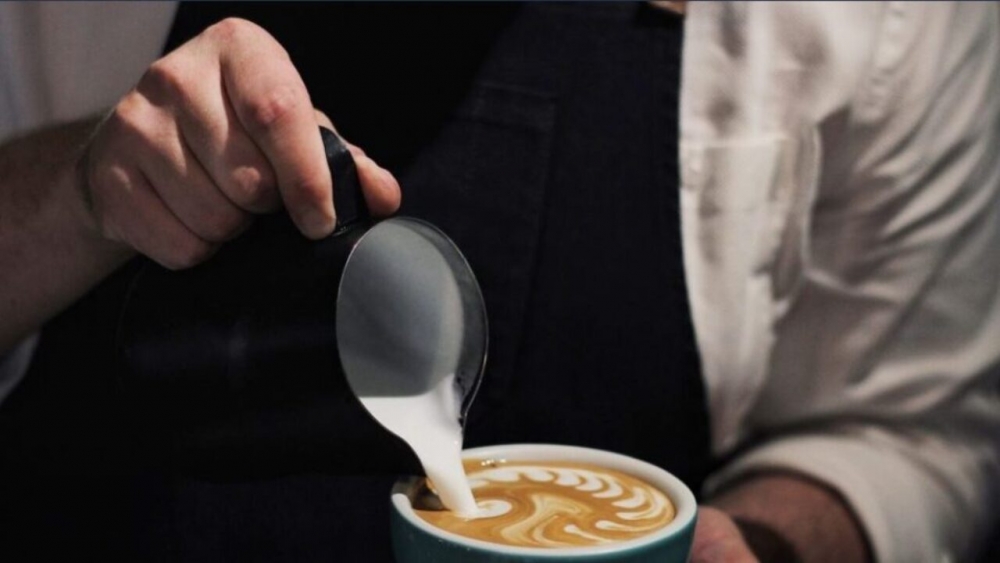 &Omicron; &kappa;&alpha;&phi;έ&sigmaf; &mu;&epsilon; &gamma;ά&lambda;&alpha; &epsilon;ί&nu;&alpha;&iota; &alpha;&nu;&tau;&iota;&phi;&lambda;&epsilon;&gamma;&mu;&omicron;&nu;ώ&delta;&epsilon;&sigmaf; &kappa;&omicron;&kappa;&tau;έ&iota;&lambda;