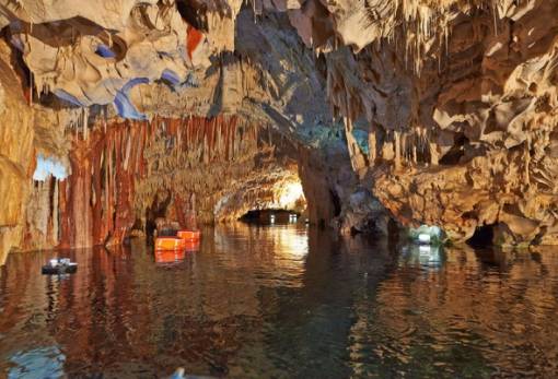 Εικονική περιήγηση στα μνημειώδη Σπήλαια του Διρού