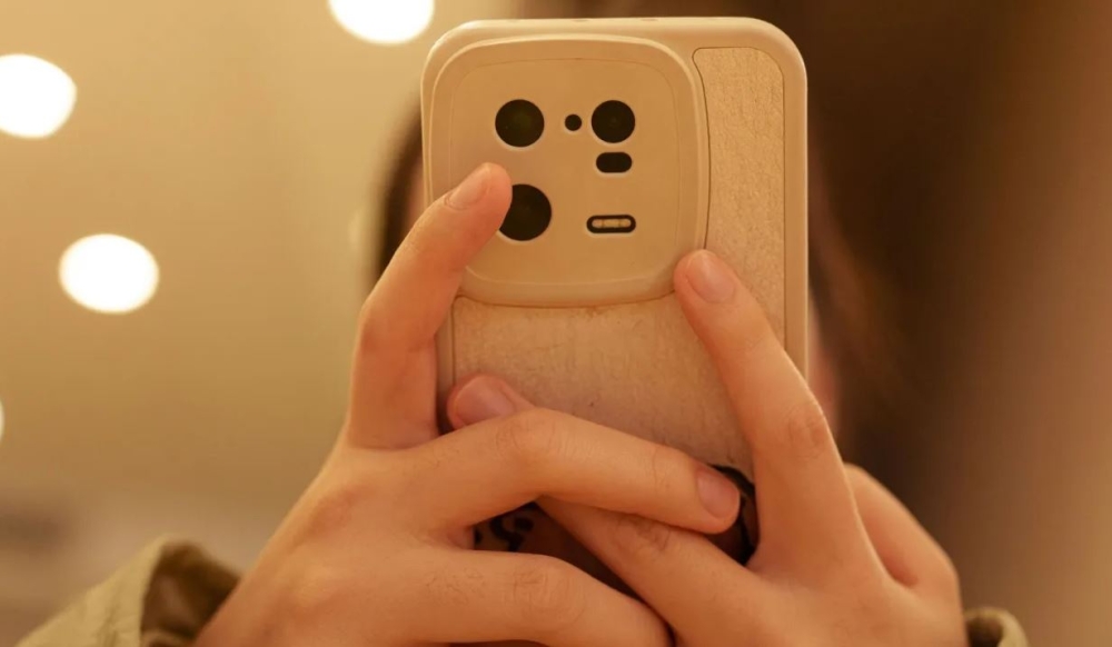 &Alpha;&nu;&alpha;&beta;ά&lambda;&lambda;&epsilon;&tau;&alpha;&iota; &eta; &sigma;&upsilon;&nu;έ&nu;&tau;&epsilon;&upsilon;&xi;&eta; &tau;ύ&pi;&omicron;&upsilon; &gamma;&iota;&alpha; social media &alpha;&nu;&eta;&lambda;ί&kappa;&omega;&nu;