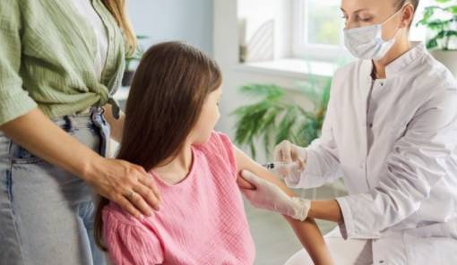 HPV:  &Mu;&eta;&delta;&epsilon;&nu;&iota;&kappa;&omicron;ί &theta;ά&nu;&alpha;&tau;&omicron;&iota; &sigma;&epsilon; &epsilon;&mu;&beta;&omicron;&lambda;&iota;&alpha;&sigma;&mu;έ&nu;&epsilon;&sigmaf; &nu;&epsilon;&alpha;&rho;έ&sigmaf; &gamma;&upsilon;&nu;&alpha;ί&kappa;&epsilon;&sigmaf;