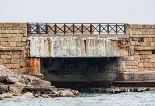 Στα όρια αντοχής η γέφυρα του Κάστρου Μονεμβασίας