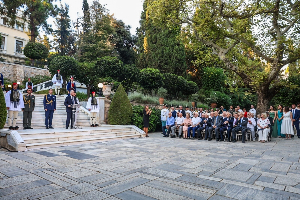 51η Επέτειος για την Αποκατάσταση της Δημοκρατίας: Τιμή ή Life Style;