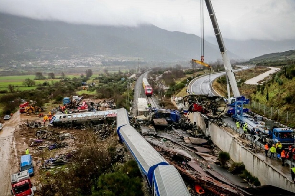&Sigma;&tau;&eta; &delta;ί&kappa;&eta; &tau;&omega;&nu; &Tau;&epsilon;&mu;&pi;ώ&nu; &sigma;&upsilon;&mu;&mu;&epsilon;&tau;έ&chi;&epsilon;&iota; &omicron; &Delta;&iota;&kappa;&eta;&gamma;&omicron;&rho;&iota;&kappa;ό&sigmaf; &Sigma;ύ&lambda;&lambda;&omicron;&gamma;&omicron;&sigmaf; &Sigma;&pi;ά&rho;&tau;&eta;&sigmaf;