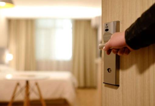 Οι τιμές των δωματίων στα ξενοδοχεία τραβούν την… ανηφόρα
