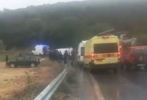 Μετωπική σύγκρουση οχημάτων στην ΕΟ Σπάρτης-Σκάλας