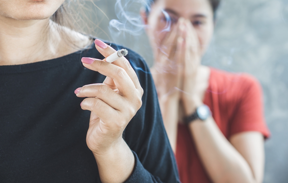 &Pi;&alpha;&theta;&eta;&tau;&iota;&kappa;ό &kappa;ά&pi;&nu;&iota;&sigma;&mu;&alpha;: Έ&rho;&epsilon;&upsilon;&nu;&alpha; &beta;&rho;ί&sigma;&kappa;&epsilon;&iota; &sigma;ύ&nu;&delta;&epsilon;&sigma;&eta; &mu;&epsilon; &tau;&eta;&nu; &kappa;&omicron;&lambda;&pi;&iota;&kappa;ή &mu;&alpha;&rho;&mu;&alpha;&rho;&upsilon;&gamma;ή