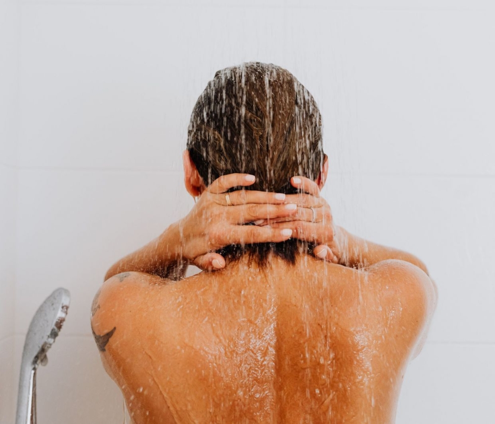 &Tau;&omicron; &kappa;ό&lambda;&pi;&omicron; &gamma;&iota;&alpha; &nu;&alpha; &sigma;&pi;&alpha;&tau;&alpha;&lambda;ά&sigmaf; &lambda;&iota;&gamma;ό&tau;&epsilon;&rho;&omicron; &nu;&epsilon;&rho;ό ό&tau;&alpha;&nu; &kappa;ά&nu;&epsilon;&iota;&sigmaf; &mu;&pi;ά&nu;&iota;&omicron;