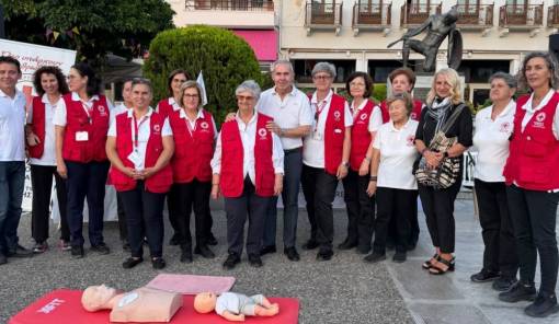 Έ&tau;&omicron;&iota;&mu;&omicron;&sigmaf; &gamma;&iota;&alpha; &epsilon;&theta;&epsilon;&lambda;&omicron;&nu;&tau;ή&sigmaf; &tau;&omicron;&upsilon; &Epsilon;&rho;&upsilon;&theta;&rho;&omicron;ύ &Sigma;&tau;&alpha;&upsilon;&rho;&omicron;ύ &omicron; &Theta;. &Delta;&alpha;&beta;ά&kappa;&eta;&sigmaf;