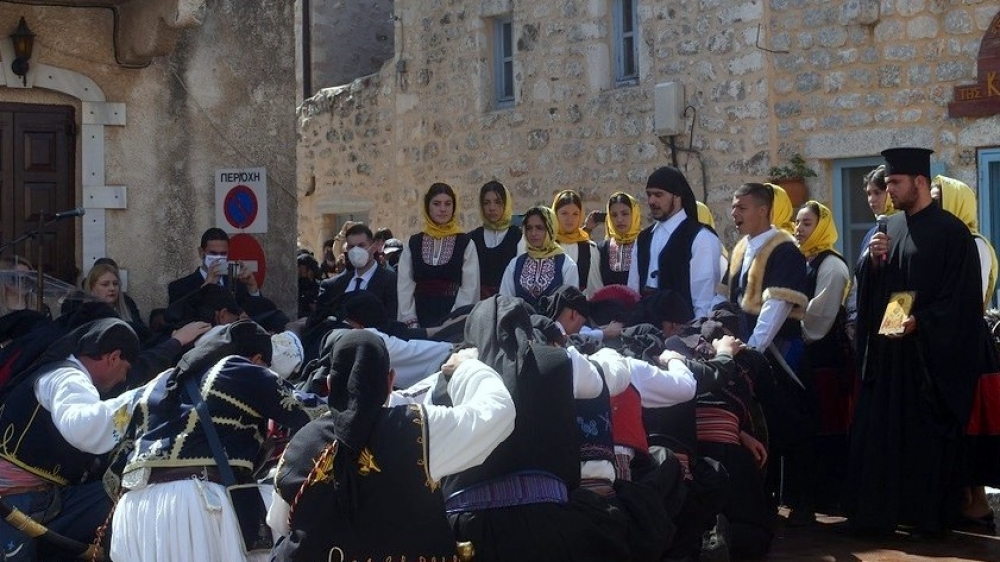 &Pi;&rho;&omega;&tau;&alpha;&gamma;&omega;&nu;ί&sigma;&tau;&rho;&iota;&alpha; &tau;&omicron;&upsilon; &Alpha;&gamma;ώ&nu;&alpha; &sigma;&tau;&omicron; &delta;&iota;ά&beta;&alpha; &delta;ύ&omicron; &alpha;&iota;ώ&nu;&omega;&nu; &eta; &Mu;ά&nu;&eta; (&Phi;&Omega;&Tau;&Omicron;)