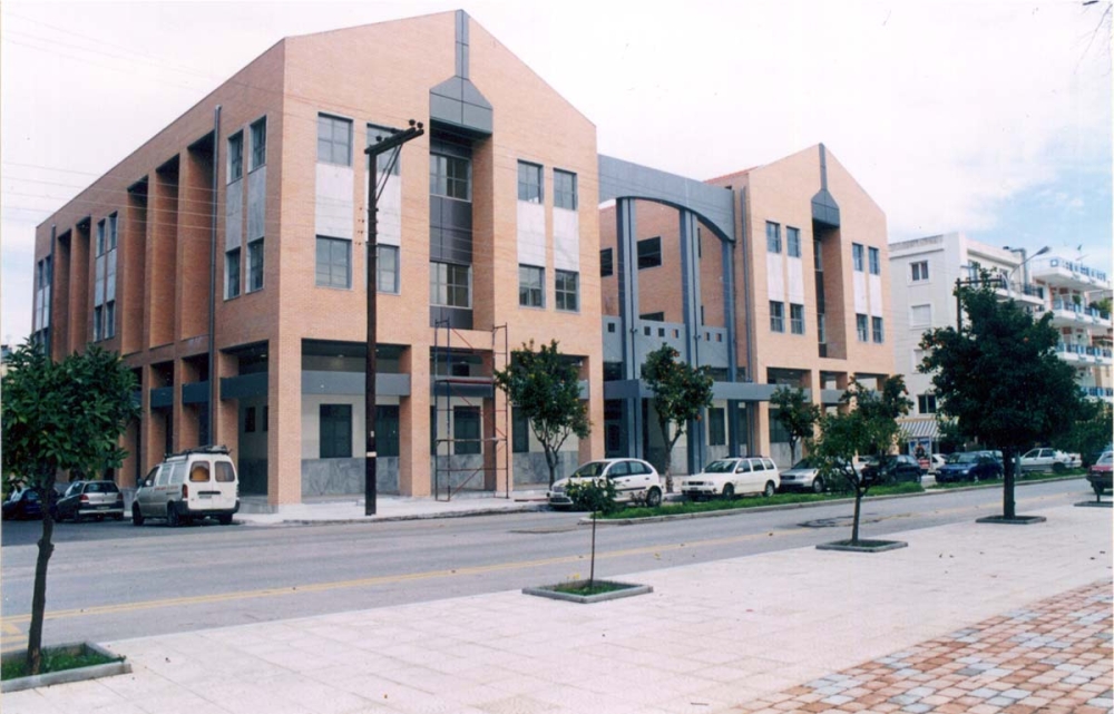 Σύρραξη μεταξύ Ρομά έξω από τα Δικαστήρια Σπάρτης