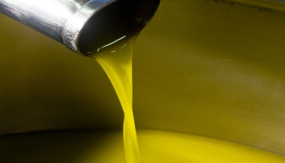 &Xi;&epsilon;&pi;έ&rho;&alpha;&sigma;&epsilon; &tau;&alpha; 5 &epsilon;&upsilon;&rho;ώ &eta; &tau;&iota;&mu;ή &tau;&omicron;&upsilon; &epsilon;&lambda;&alpha;&iota;&omicron;&lambda;ά&delta;&omicron;&upsilon; &sigma;&tau;&eta; &Lambda;&alpha;&kappa;&omega;&nu;ί&alpha;