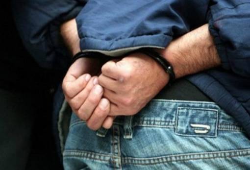 Σύλληψη 45χρονου στους Μολάους με ένταλμα για εγκληματική οργάνωση και ναρκωτικά