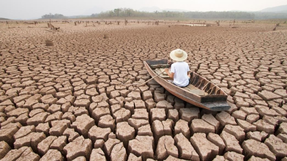 &Omicron;&Eta;&Epsilon;: &laquo;&Delta;ύ&omicron; &chi;&rho;ό&nu;&iota;&alpha; &mu;έ&nu;&omicron;&upsilon;&nu; &gamma;&iota;&alpha; &tau;&eta;&nu; &delta;&iota;ά&sigma;&omega;&sigma;&eta; &tau;&omicron;&upsilon; &pi;&lambda;&alpha;&nu;ή&tau;&eta;&raquo;