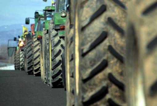 Με τα τρακτέρ στους δρόμους οι αγρότες της Πελοποννήσου στην Τρίπολη